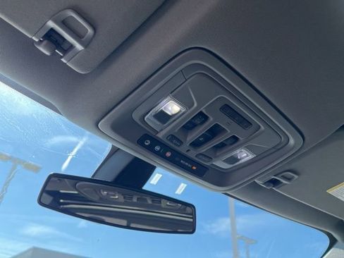 Used 2020 Chevrolet Silverado 1500 LT Trail Boss image 18