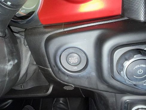 Used 2021 Jeep Wrangler Unlimited Rubicon AWD/4WD image 21