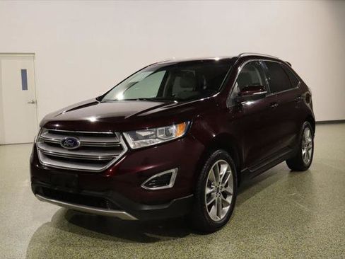 Used 2017 Ford Edge Titanium w/ Technology Package FWD image 4