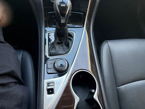Used 2018 INFINITI Q50 Luxe w/ Cargo Package (L95) RWD image 16