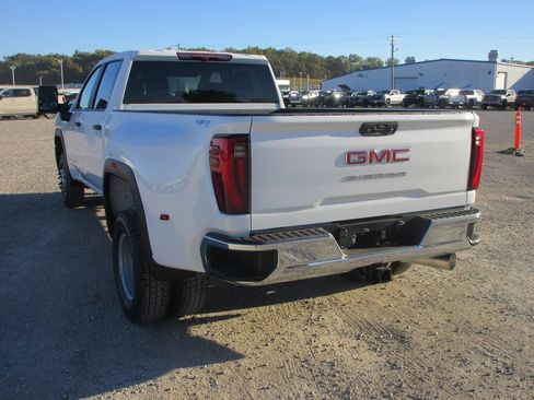 New 2026 GMC Sierra 3500 Pro image 9