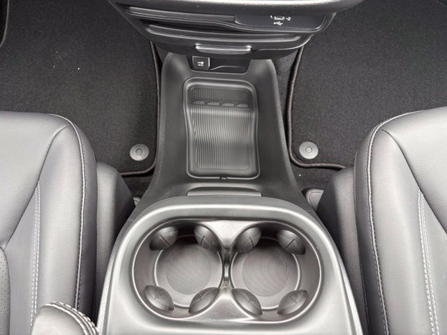New 2027 Chrysler Pacifica Select AWD/4WD image 31