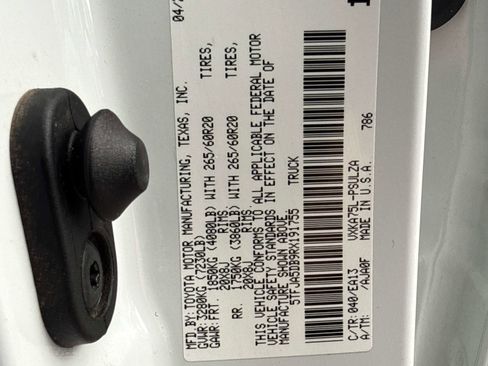 Used 2024 Toyota Tundra Limited AWD/4WD image 20