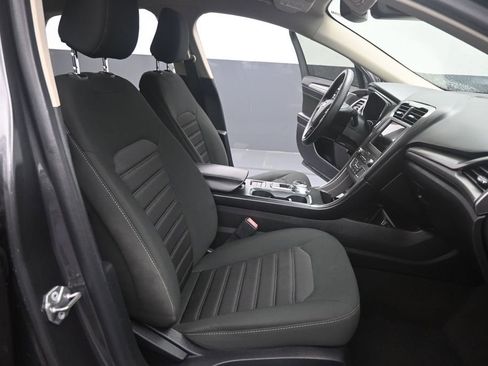 Used 2020 Ford Fusion SE FWD image 14