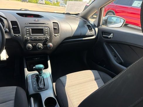 Used 2016 Kia Forte LX FWD image 19