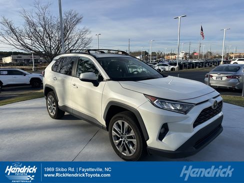 Used 2021 Toyota RAV4 XLE Premium image 1