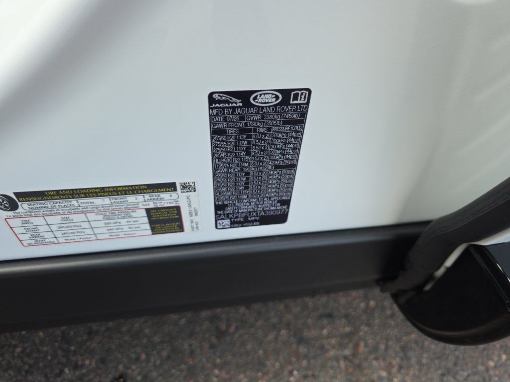New 2026 Land Rover Range Rover Long Wheelbase SE AWD/4WD image 24