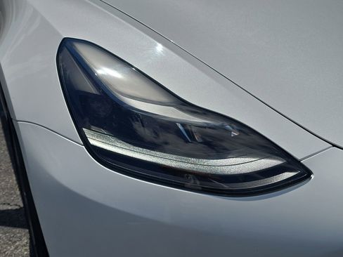 Used 2023 Tesla Model 3 Standard Range RWD image 7