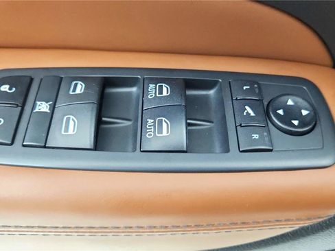 Used 2021 Jeep Grand Cherokee Overland image 16