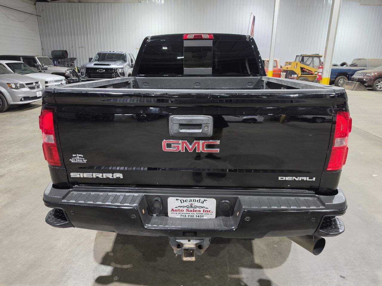 Used 2016 GMC Sierra 2500 Denali w/ Duramax Plus Package AWD/4WD image 12