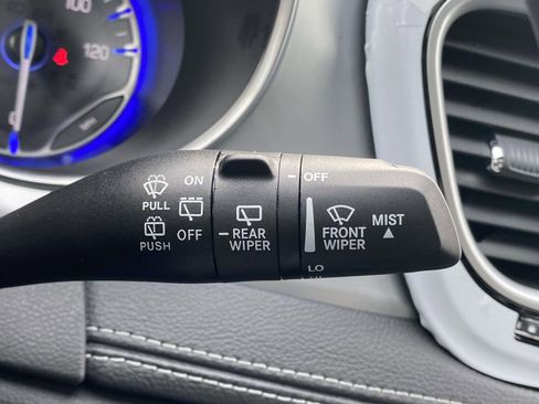 New 2026 Chrysler Pacifica Limited image 24