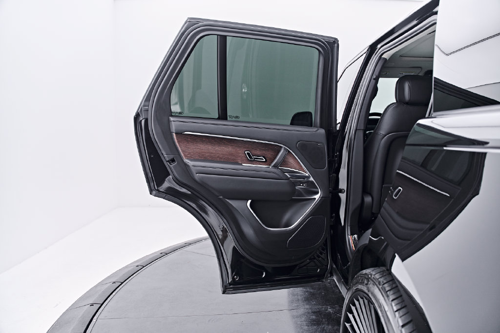 Used 2024 Land Rover Range Rover SE AWD/4WD image 29