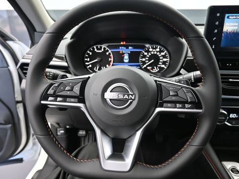 New 2025 Nissan Altima 2.5 SR w/ SR Premium Package image 7