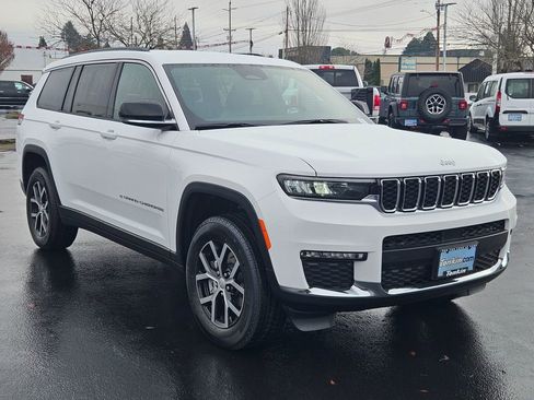 New 2025 Jeep Grand Cherokee L Limited w/ Trailer Tow Package AWD/4WD image 8