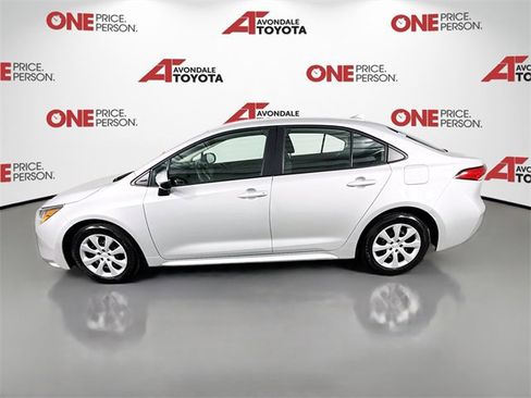 Certified 2025 Toyota Corolla LE image 4