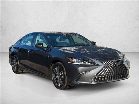 Used 2025 Lexus ES 350 w/ Premium Package image 3