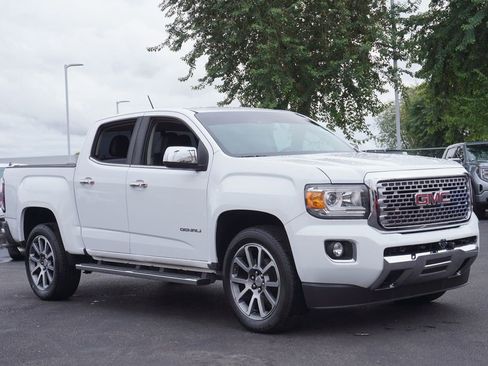 Certified 2020 GMC Canyon Denali image 4