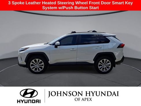 Used 2022 Toyota RAV4 XLE Premium FWD image 5