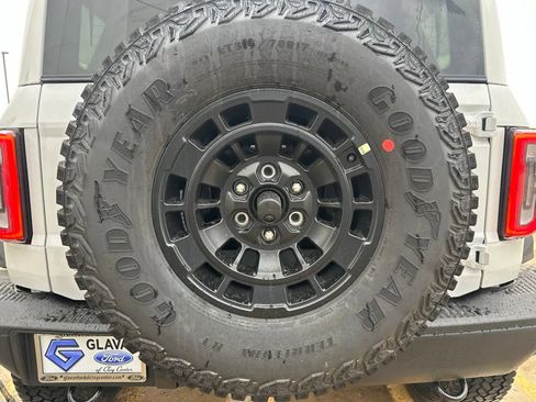 New 2026 Ford Bronco Badlands w/ Sasquatch Package AWD/4WD image 36