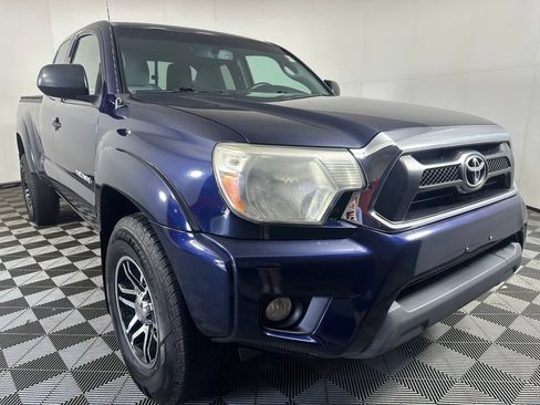Used 2012 Toyota Tacoma 4x4 Access Cab V6 w/ SR5 Pkg image 7