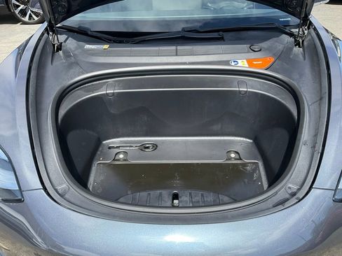 Used 2018 Tesla Model 3 Long Range image 9