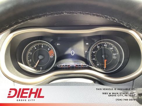Used 2017 Jeep Cherokee Limited AWD/4WD image 32