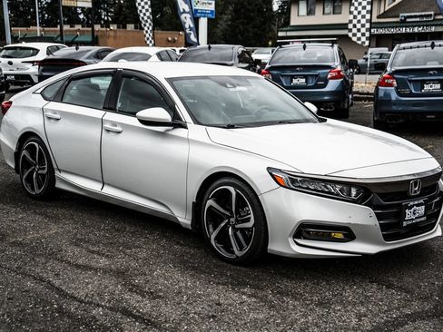 Used 2019 Honda Accord Sport image 4