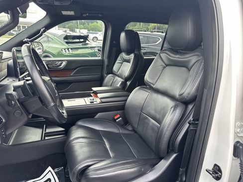 Used 2020 Lincoln Navigator L Reserve w/ Equipment Group 208A Reserve AWD/4WD image 13