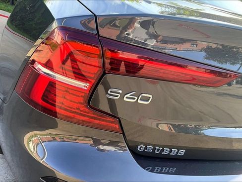 Used 2025 Volvo S60 B5 Core FWD image 42