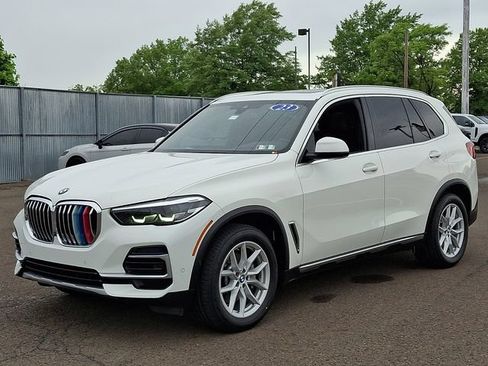 Used 2023 BMW X5 xDrive40i w/ Premium Package AWD/4WD image 3