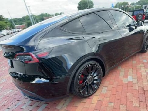 Used 2021 Tesla Model Y Performance AWD/4WD image 9