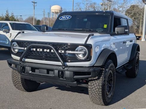 Used 2024 Ford Bronco Wildtrak image 7