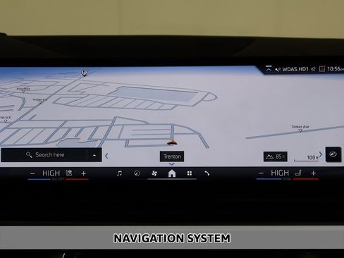 Used 2024 BMW X5 xDrive40i w/ Premium Package image 3