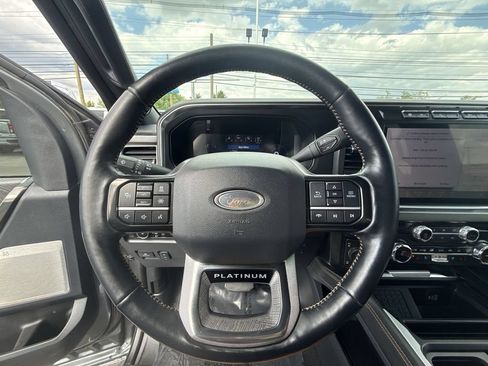 Used 2024 Ford F250 Platinum AWD/4WD image 15