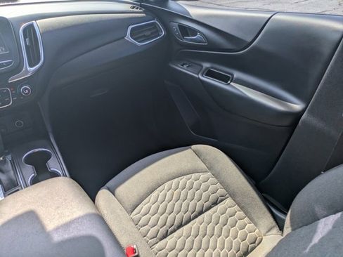 Used 2018 Chevrolet Equinox LT image 18