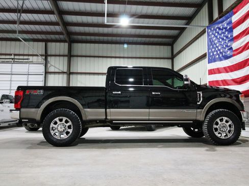 Used 2021 Ford F250 King Ranch w/ King Ranch Ultimate Package AWD/4WD image 13