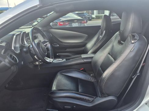 Used 2011 Chevrolet Camaro LT RWD image 17