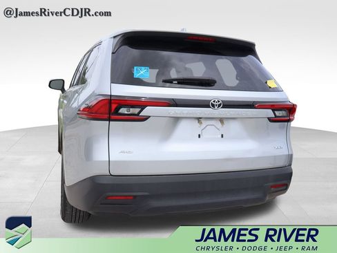 Used 2025 Toyota Grand Highlander AWD image 17