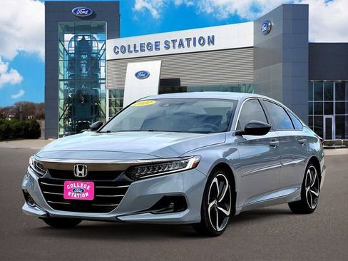 Used 2022 Honda Accord Sport image 2