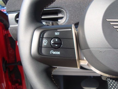 Used 2025 MINI Cooper S image 31