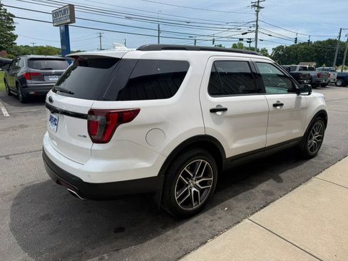 Used 2017 Ford Explorer Sport AWD/4WD image 8