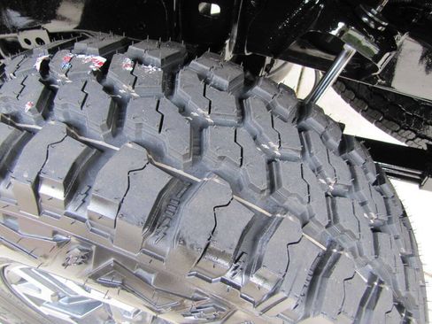 Used 2020 Toyota Tacoma TRD Off-Road RWD image 34