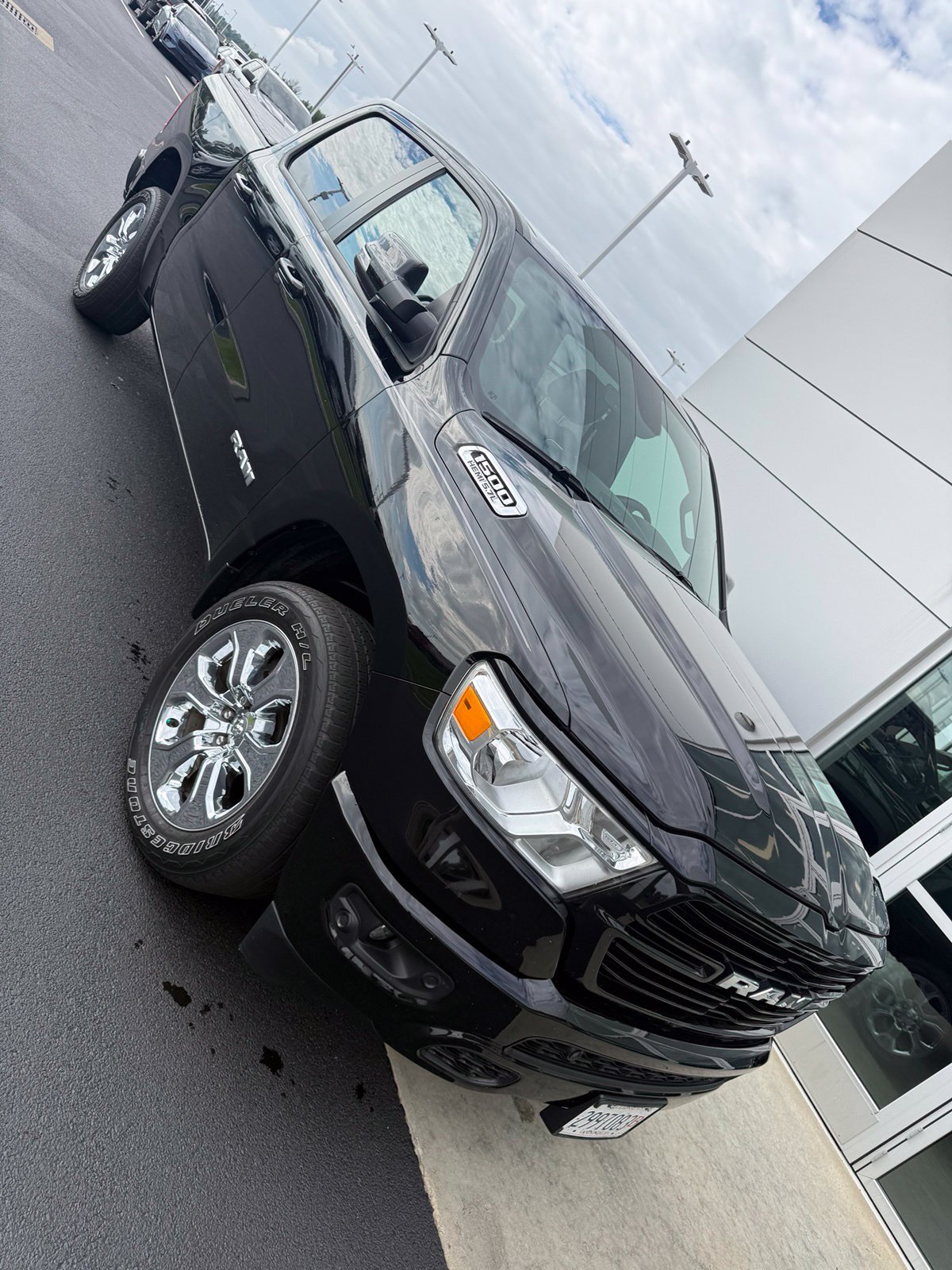 Used 2020 RAM 1500 Big Horn AWD/4WD image 1