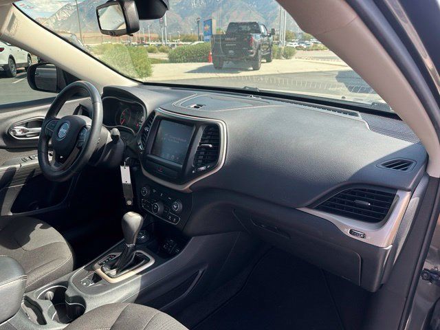 Used 2016 Jeep Cherokee Latitude AWD/4WD image 33