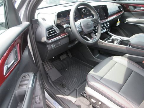 New 2026 Chevrolet Traverse Z71 w/ Driver Confidence Package AWD/4WD image 13