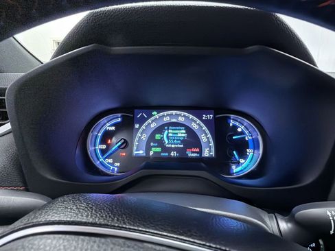 Used 2023 Toyota RAV4 SE w/ Weather & Moonroof Package image 19