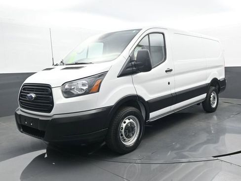 Used 2019 Ford Transit 250 130 Low Roof image 17