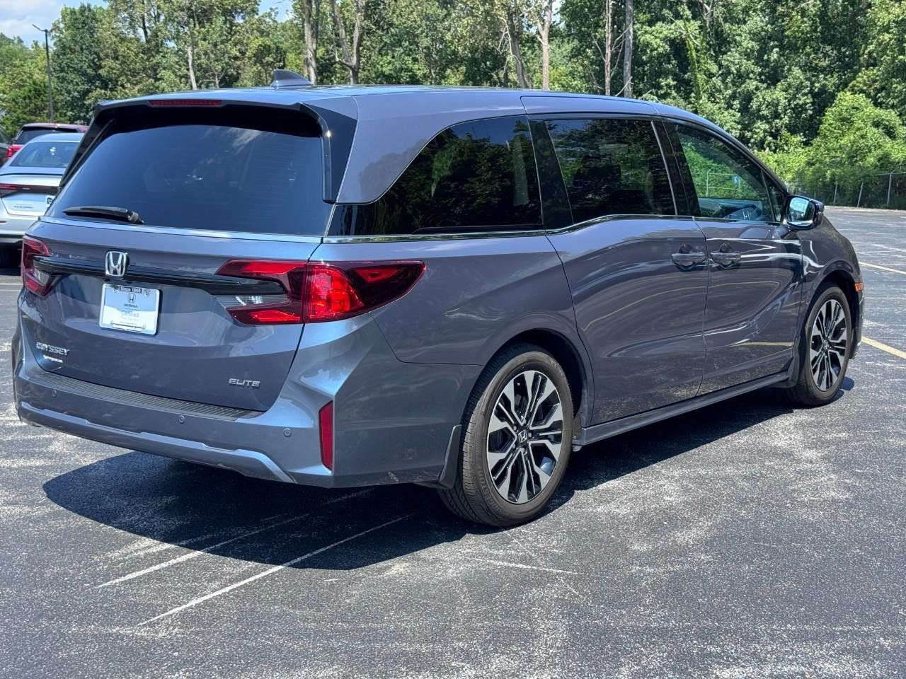 Certified 2025 Honda Odyssey Elite image 3
