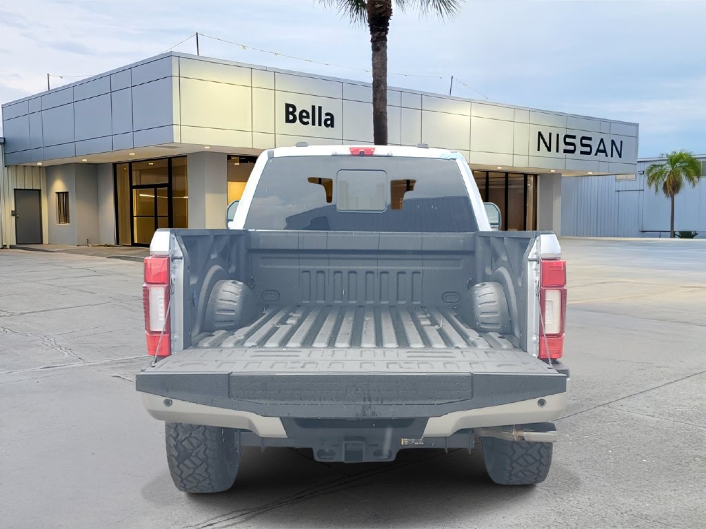 Used 2022 Ford F350 Platinum w/ Snow Plow Prep Package AWD/4WD image 15