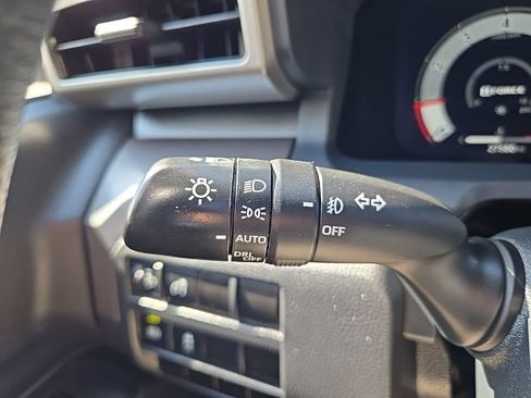 Used 2024 Toyota Tacoma TRD Off-Road image 21